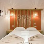 Majopi 2 - Central, Ac, Close To Palais & Beaches *
