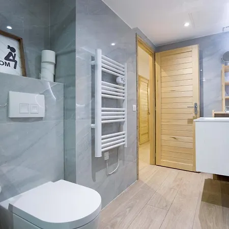 Majopi 2 - Central, Ac, Close To Palais & Beaches *